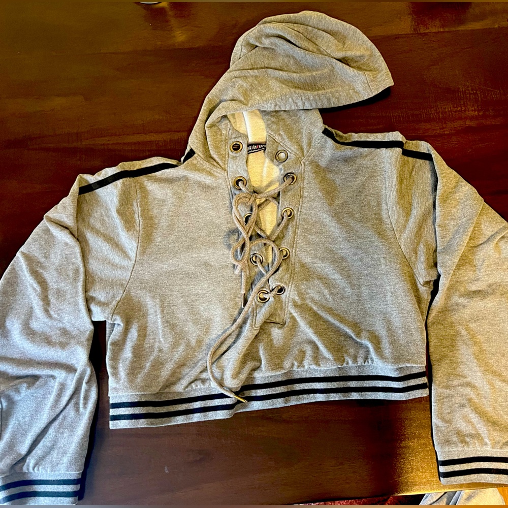Cropped hoodie